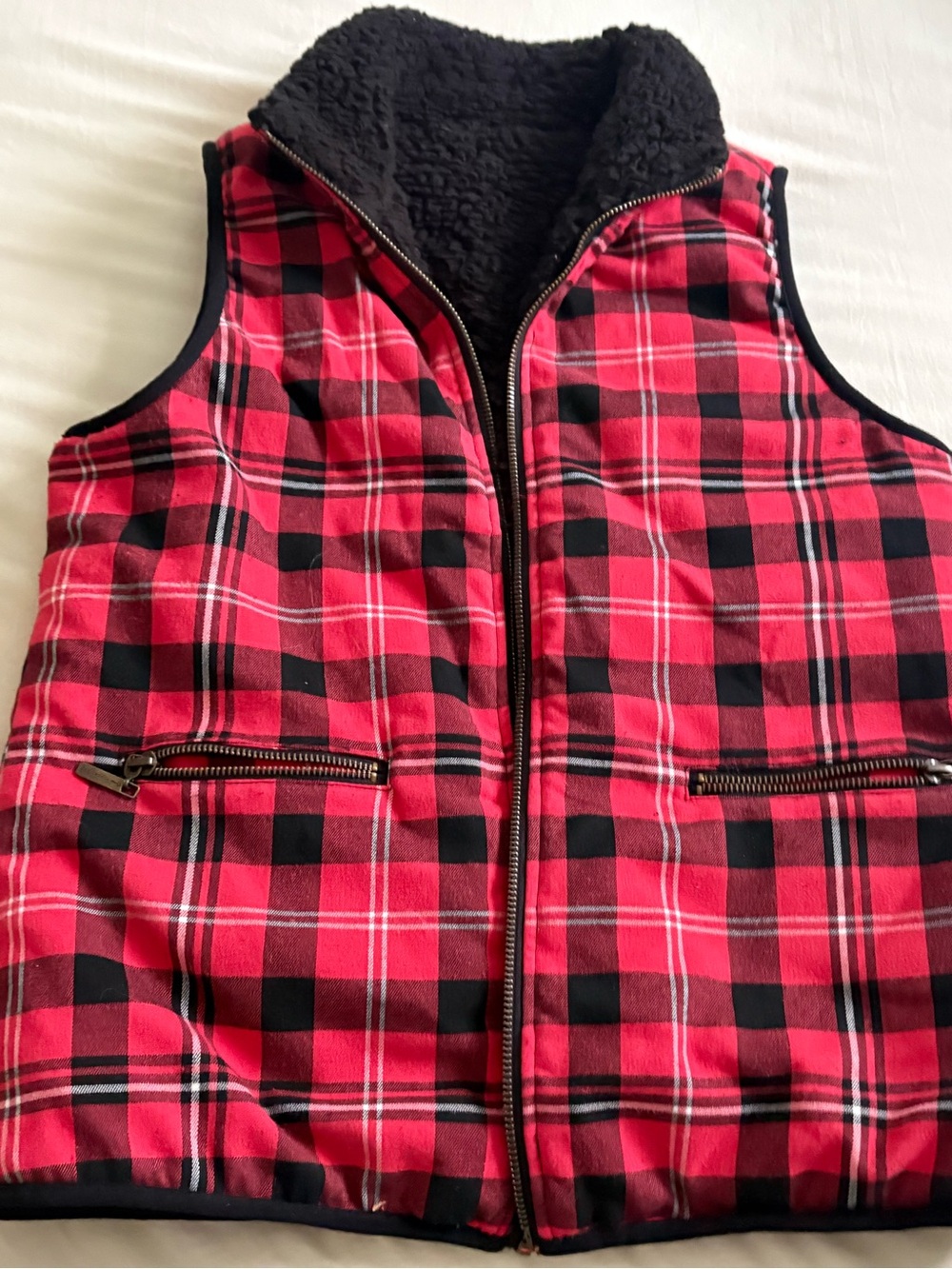 Copper key reversible, red plaid vest Sherpa lined quilted pockets SM cabin core